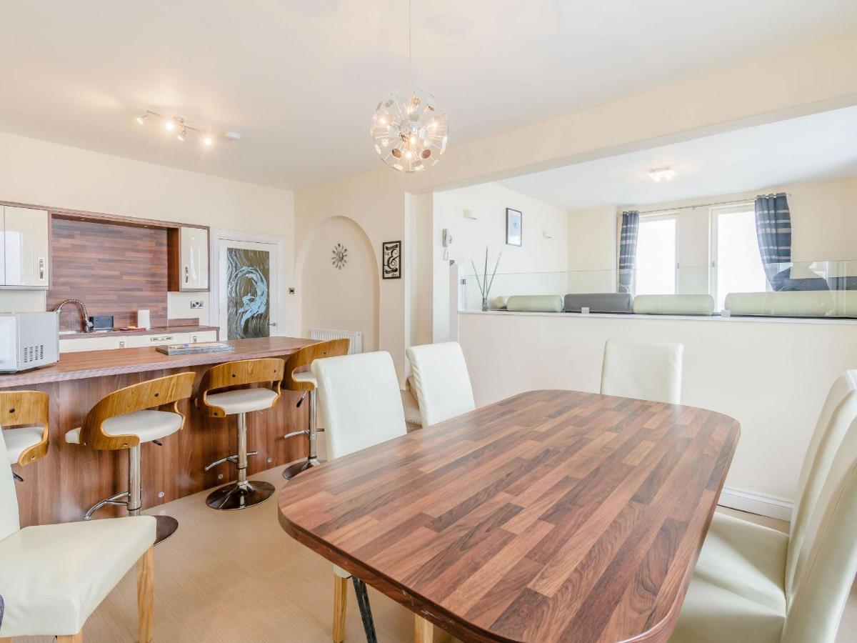 Apartamento Cairns Vista Whitby Exterior foto